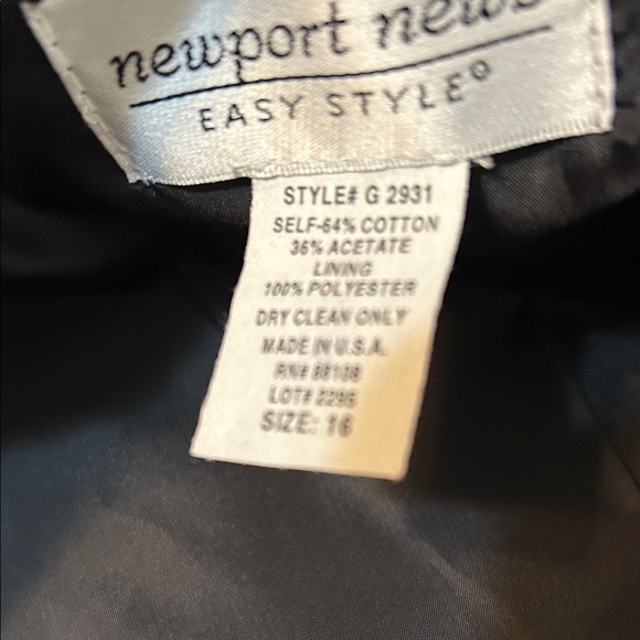 NWOT Newport News Black and Gold Jacket - Picture 8 of 8